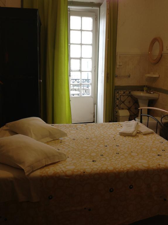 New Aljubarrota Guest House リスボン エクステリア 写真