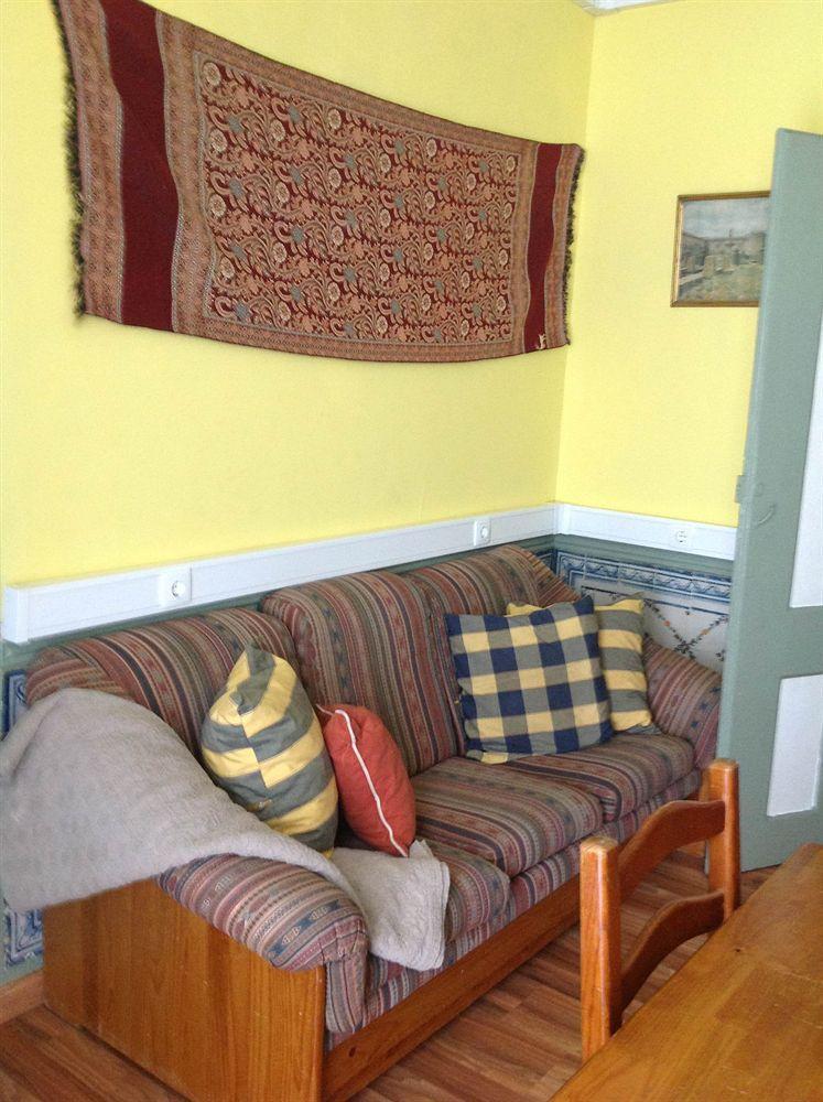 New Aljubarrota Guest House リスボン エクステリア 写真