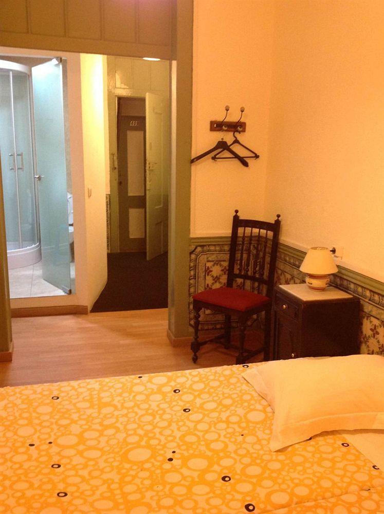 New Aljubarrota Guest House リスボン エクステリア 写真