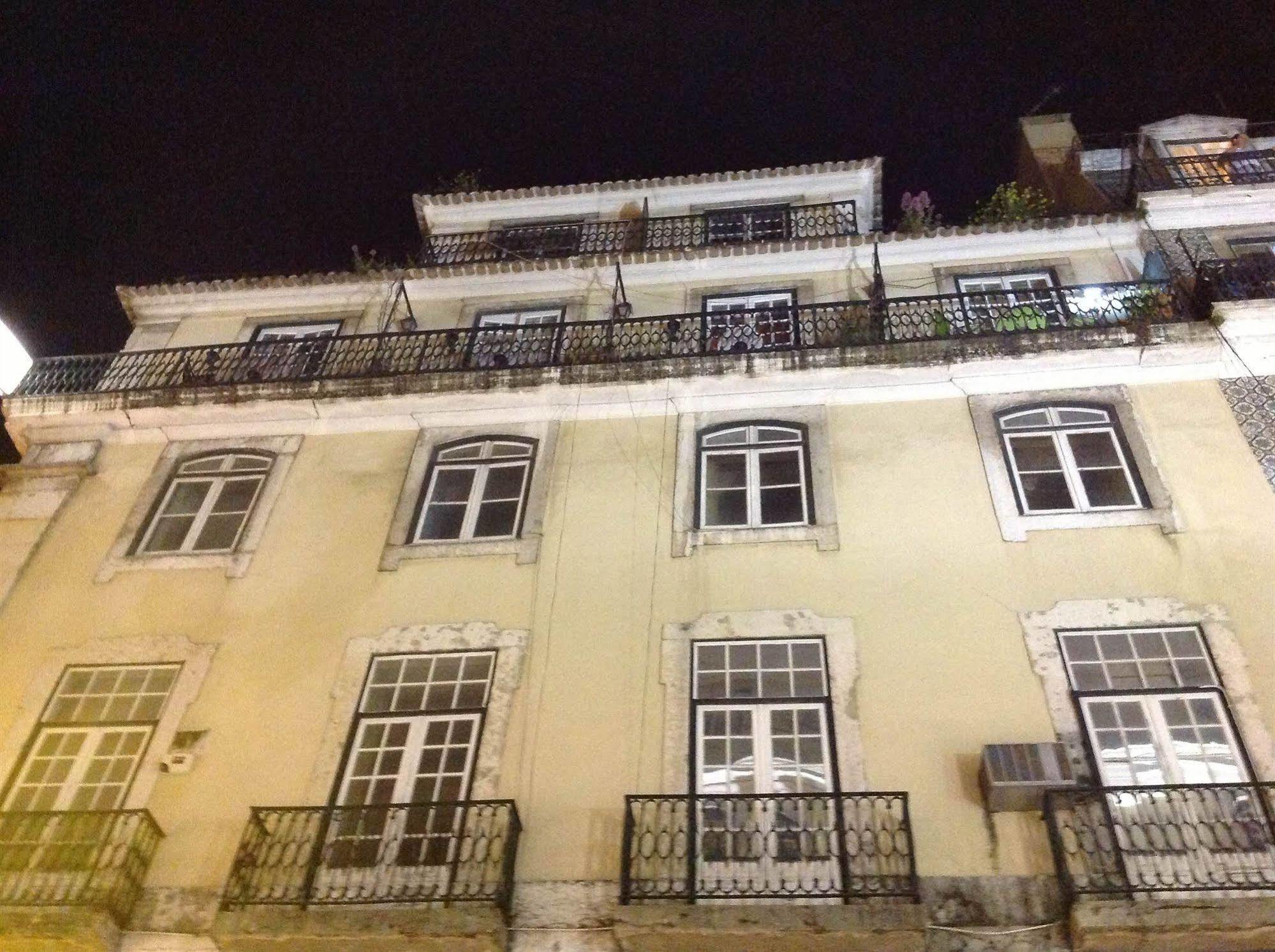 New Aljubarrota Guest House リスボン エクステリア 写真