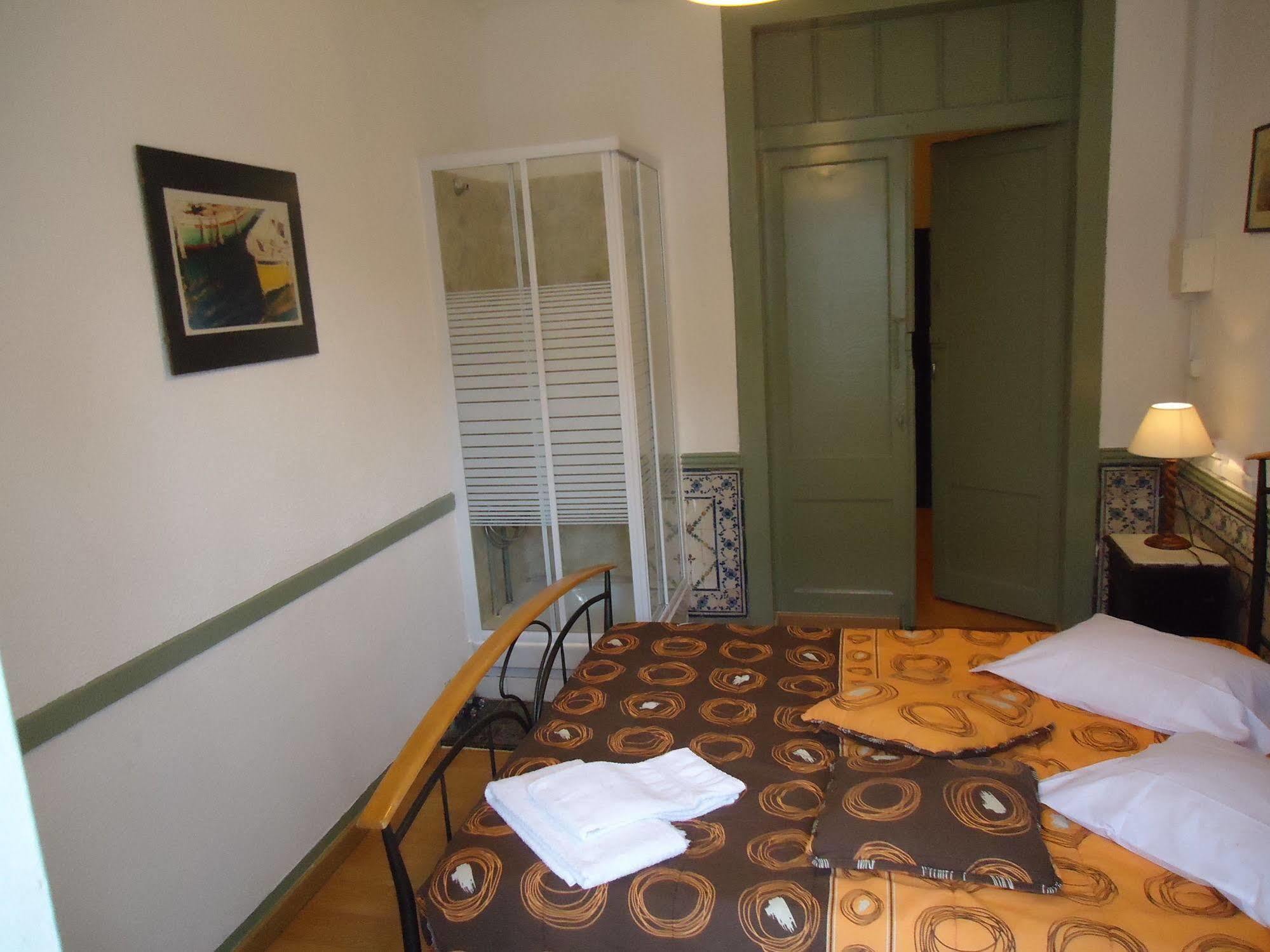 New Aljubarrota Guest House リスボン エクステリア 写真